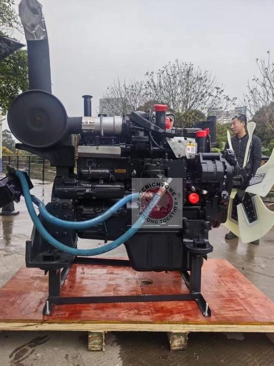 Komatsu SAA6D114E-3 Komatsu SAA6D114E-3